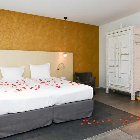 데 루데 슈르 호텔 네이케르크