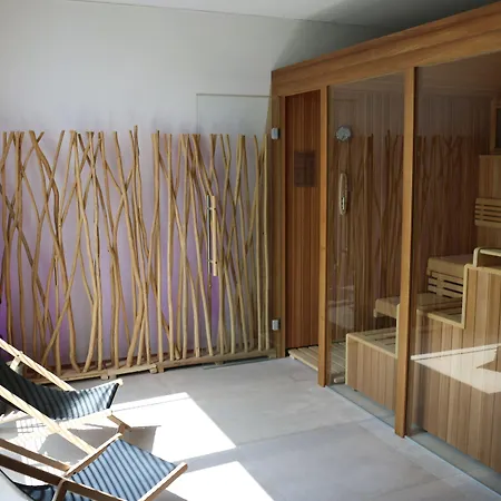 데 루데 슈르 4*