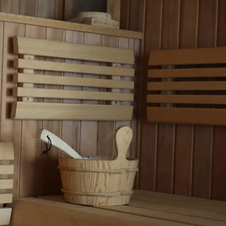 מלון De Roode Schuur נייקרק