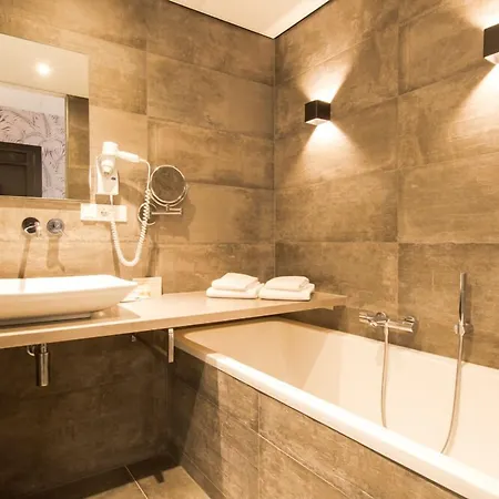 De Roode Schuur נייקרק