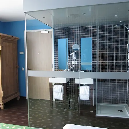 De Roode Schuur Hotel 4*