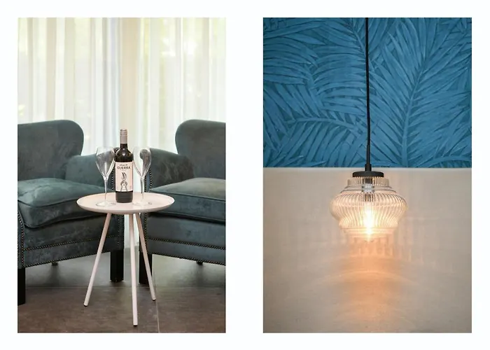 Отель De Roode Schuur Нейкерк