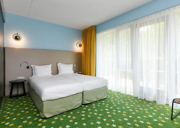 De Roode Schuur 4* Нейкерк