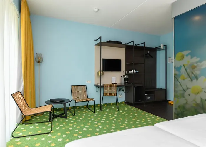 De Roode Schuur 4* Нейкерк