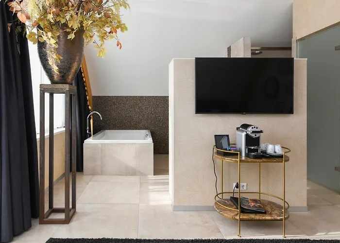 De Roode Schuur Hotel 4*