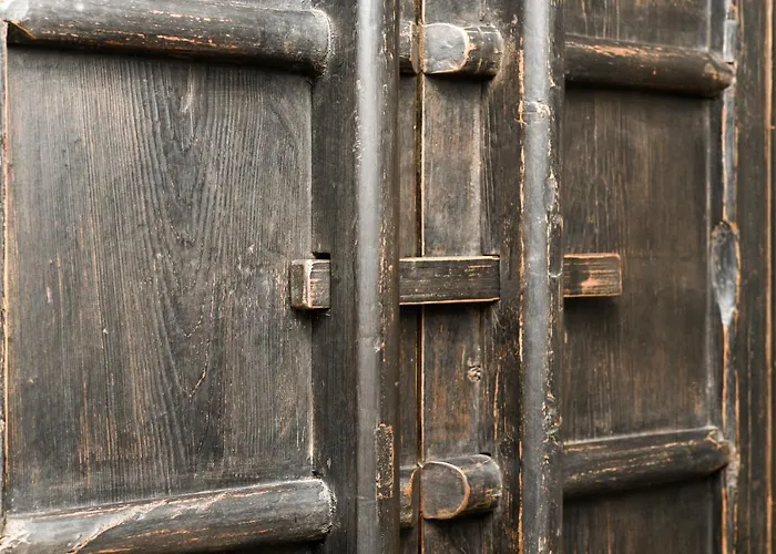 Отель De Roode Schuur Нейкерк